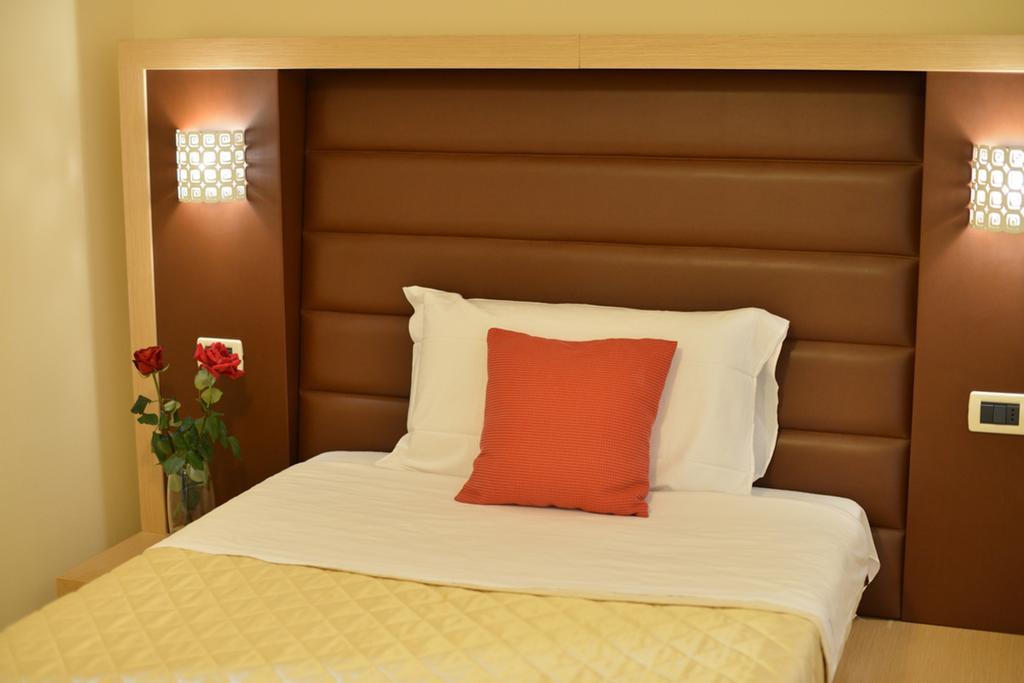 Hotel Rosignano Rosignano Solvay Zimmer foto
